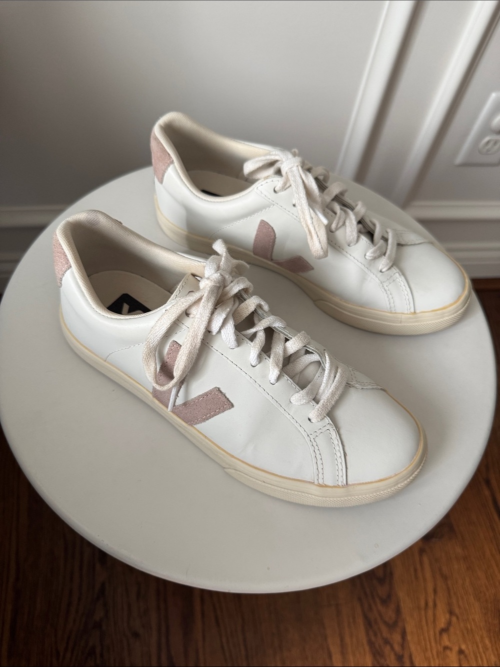 Veja White Leather Sneakers with Blush Pink V and Heel Tab Size US 7 EUR 38